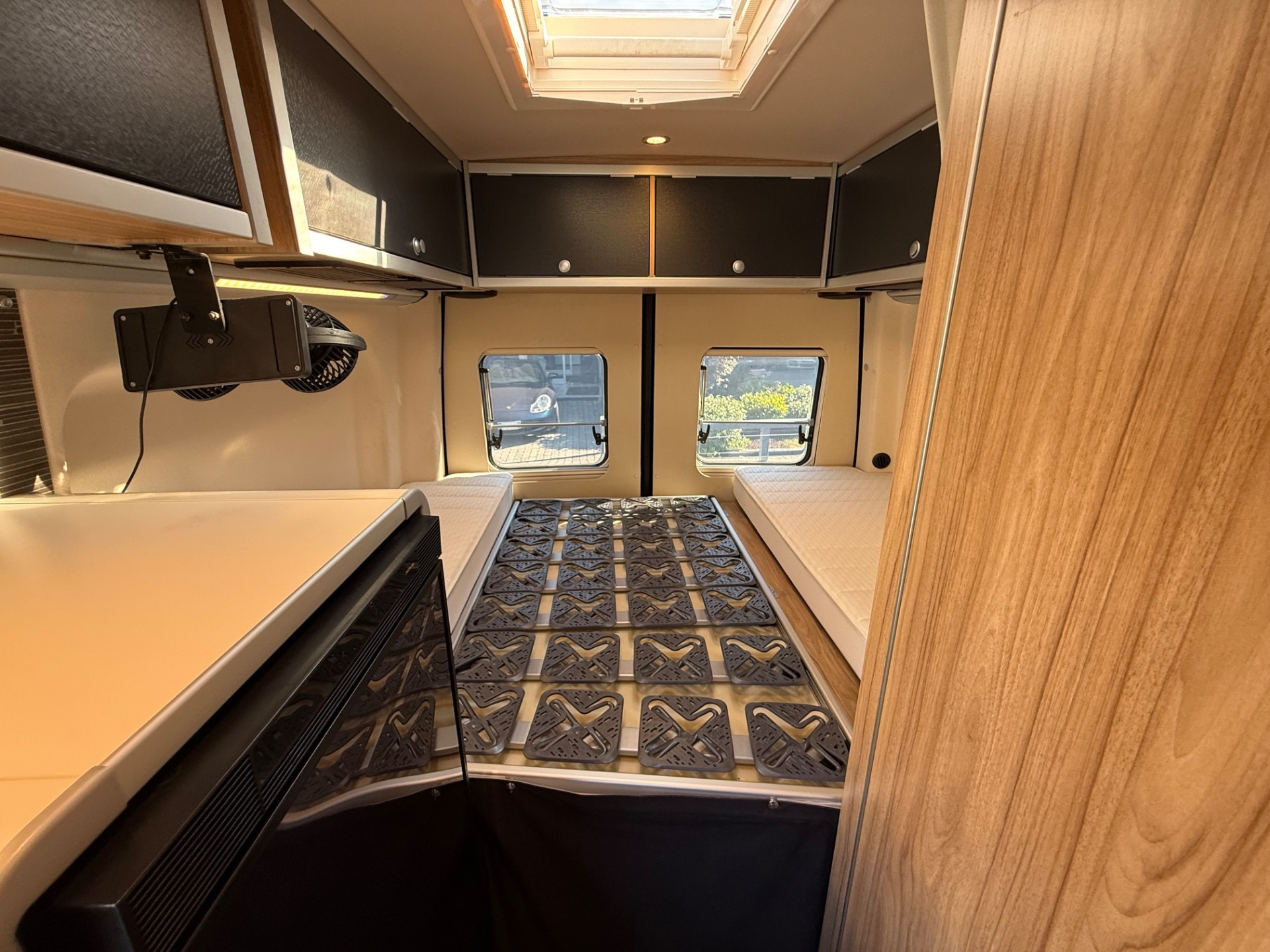 HYMER GRAND CANYON S CROSSOVER 5.93 MERCEDES AUTOM