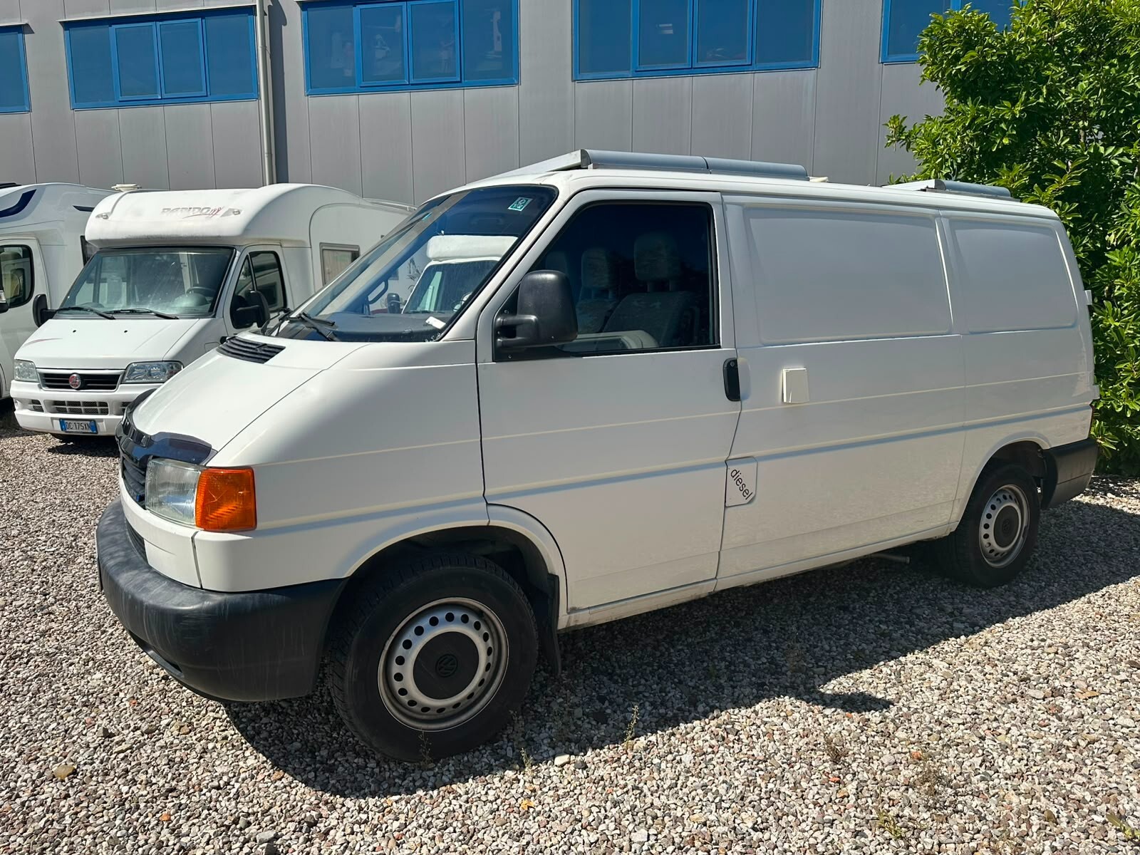VOLKSWAGEN TRANSPORTER T4