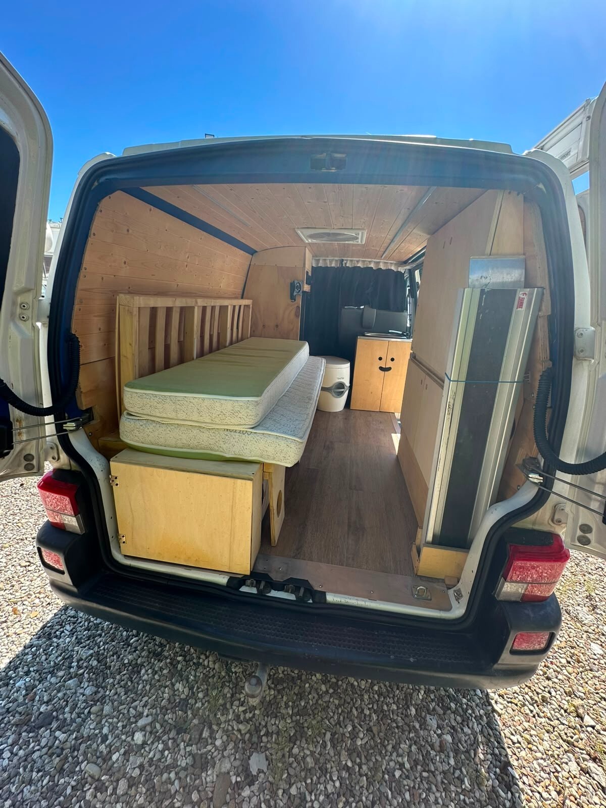 VOLKSWAGEN TRANSPORTER T4