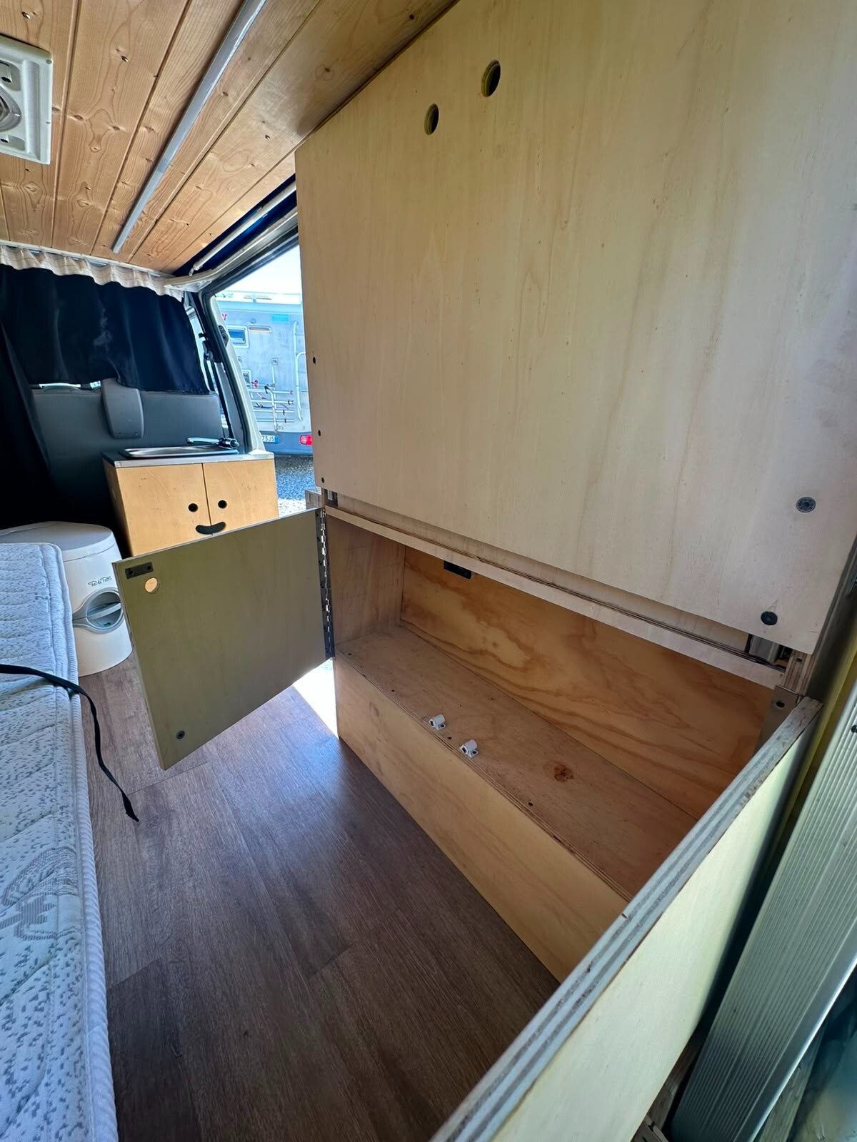 VOLKSWAGEN TRANSPORTER T4