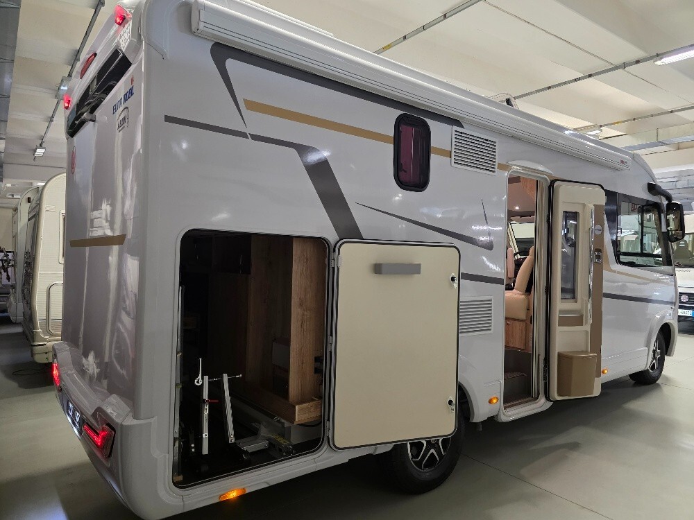 CAMPER EURAMOBIL INTEGRA LINE 695 LF