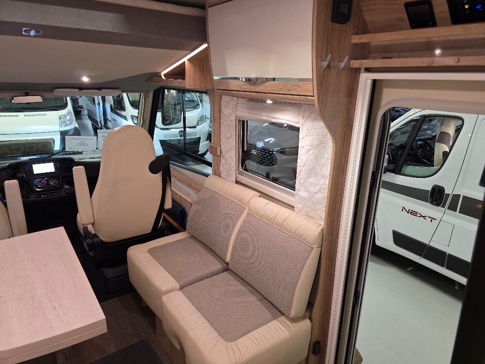 CAMPER EURAMOBIL INTEGRA LINE 695 LF
