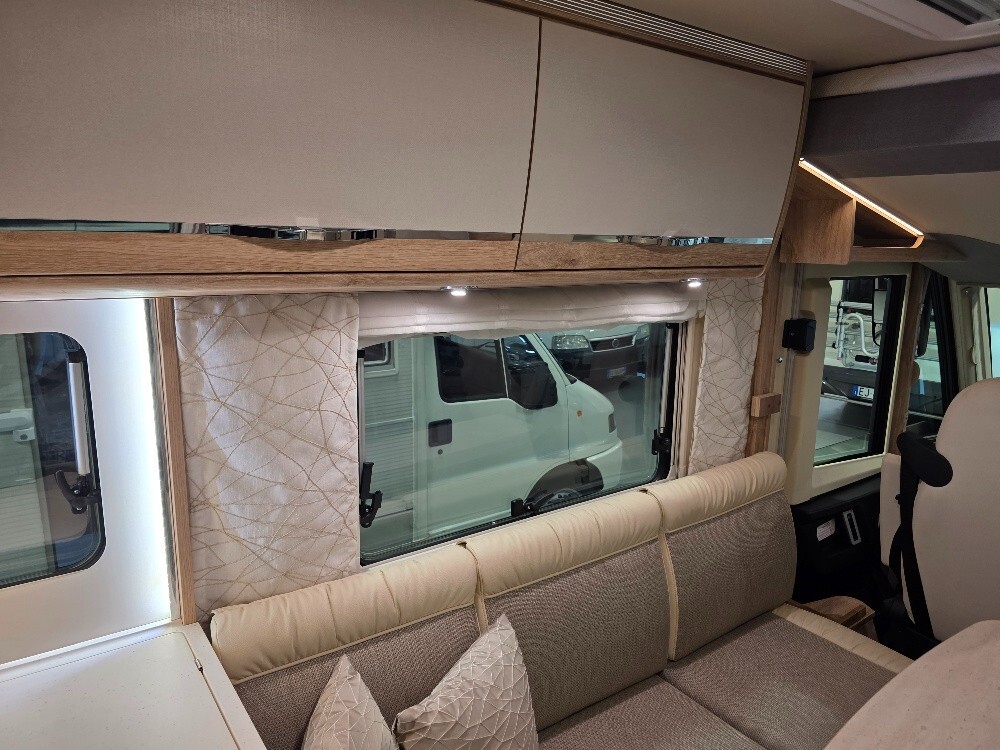 CAMPER EURAMOBIL INTEGRA LINE 695 LF