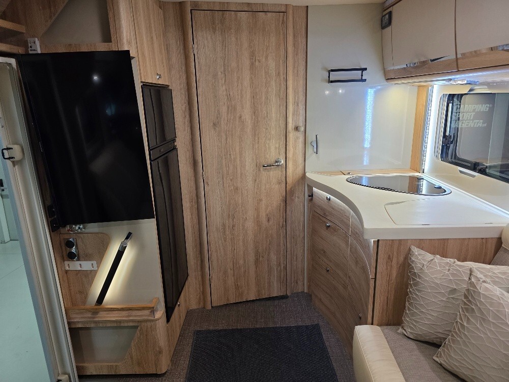 CAMPER EURAMOBIL INTEGRA LINE 695 LF