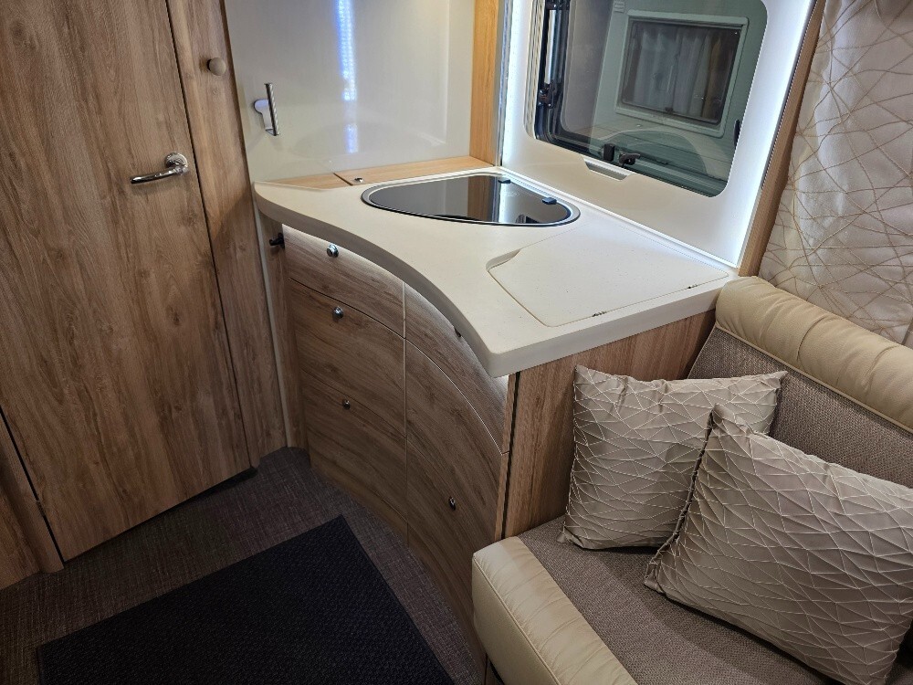 CAMPER EURAMOBIL INTEGRA LINE 695 LF