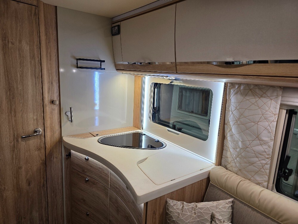 CAMPER EURAMOBIL INTEGRA LINE 695 LF