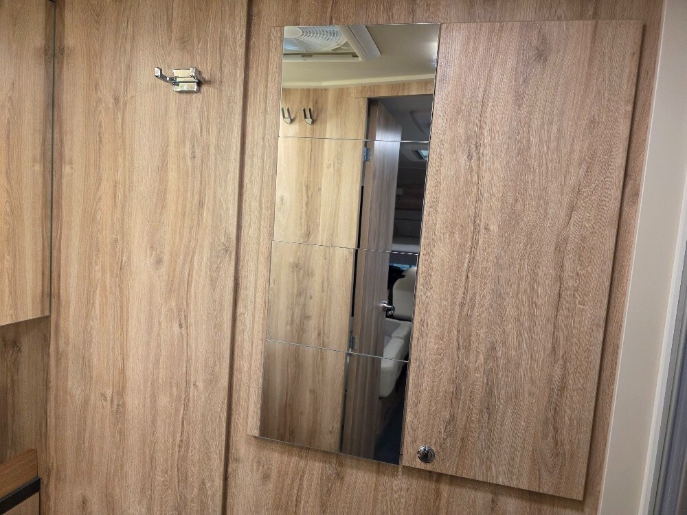 CAMPER EURAMOBIL INTEGRA LINE 695 LF