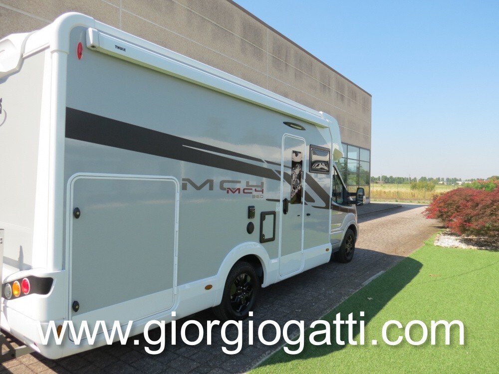 Camper Semintegrale Mclouis MC4 360 con cambio aut