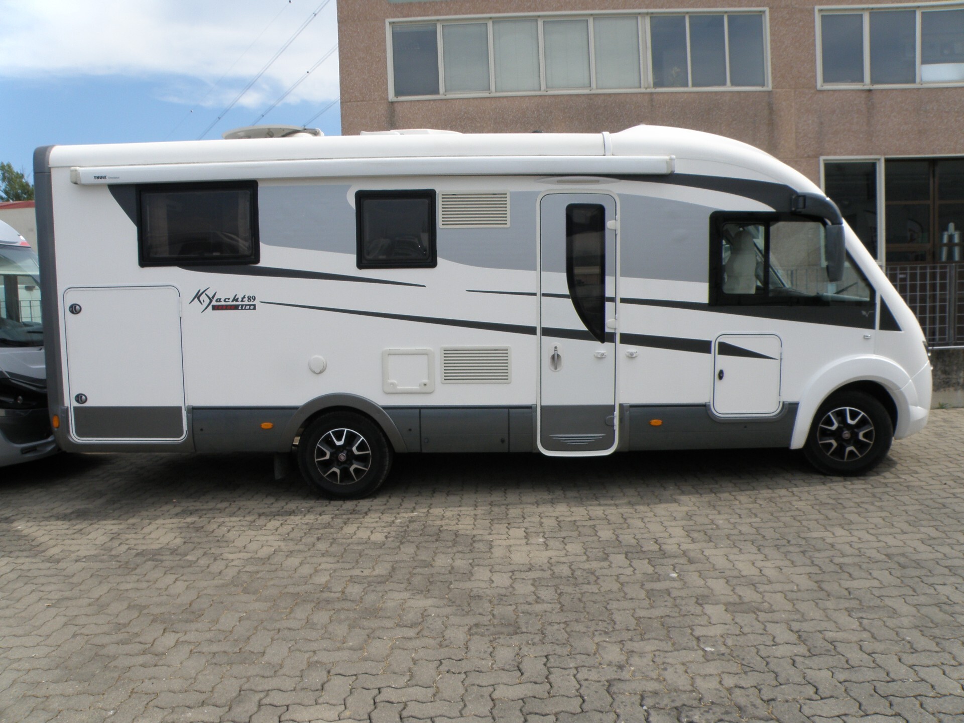 Mobilvetta TEKNOLINE 89 LETTO MATRIMONILA ECENTRAL