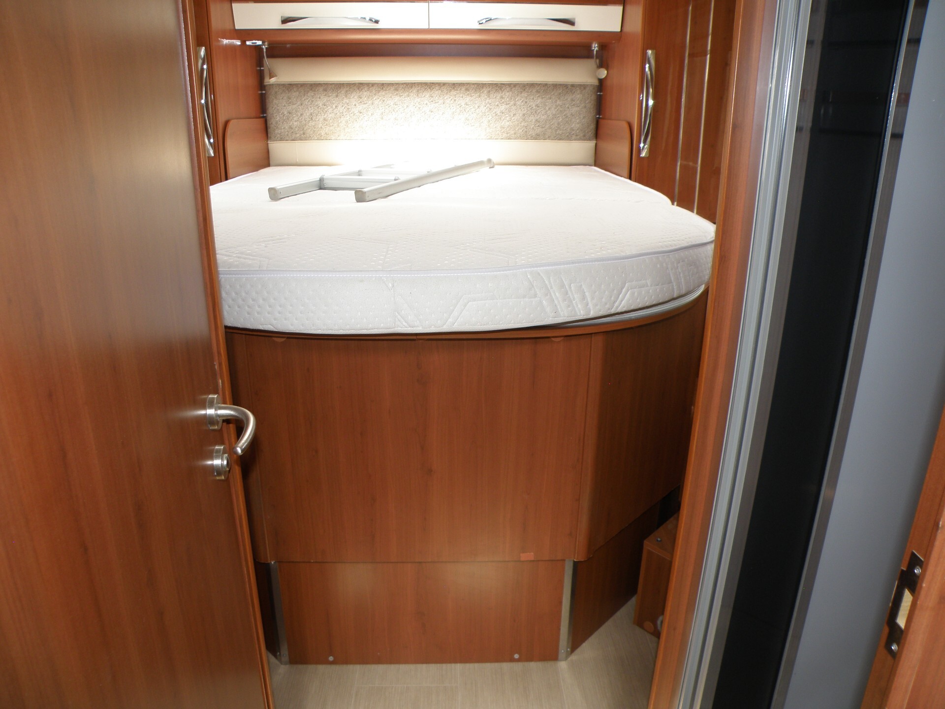 Mobilvetta TEKNOLINE 89 LETTO MATRIMONILA ECENTRAL