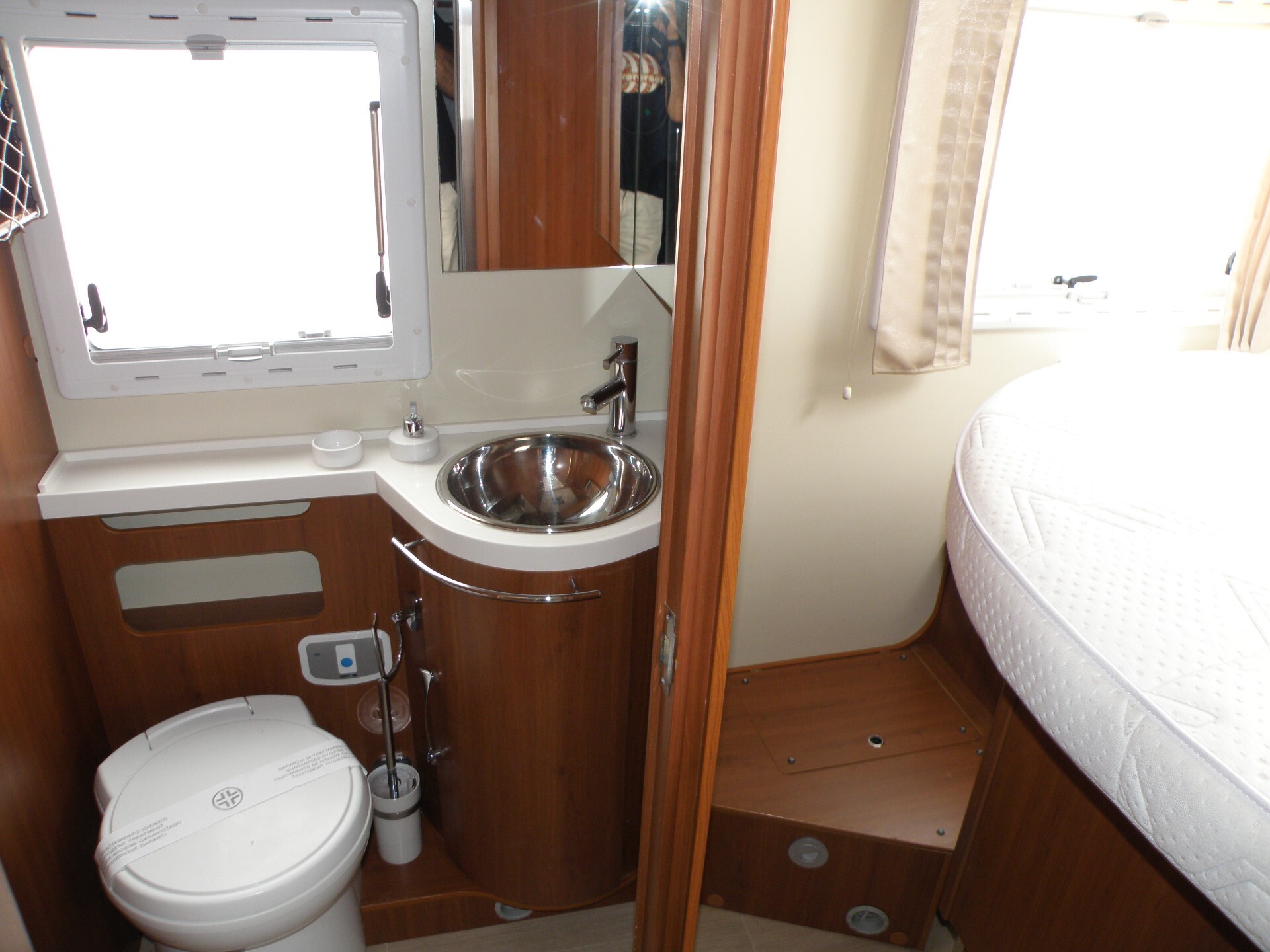 Mobilvetta TEKNOLINE 89 LETTO MATRIMONILA ECENTRAL