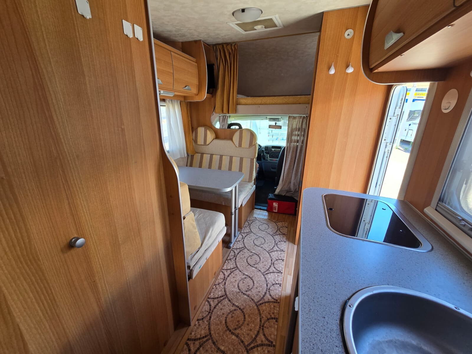 McLOUIS LAGAN CAMPER MANSARDATO COMPATTO LETTI A C