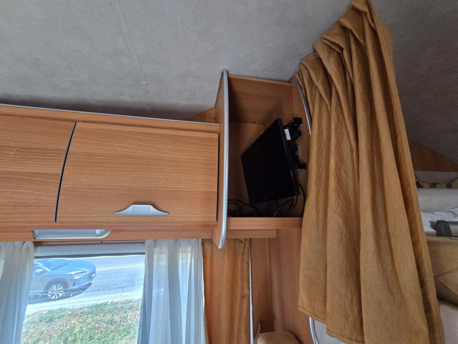 McLOUIS LAGAN CAMPER MANSARDATO COMPATTO LETTI A C