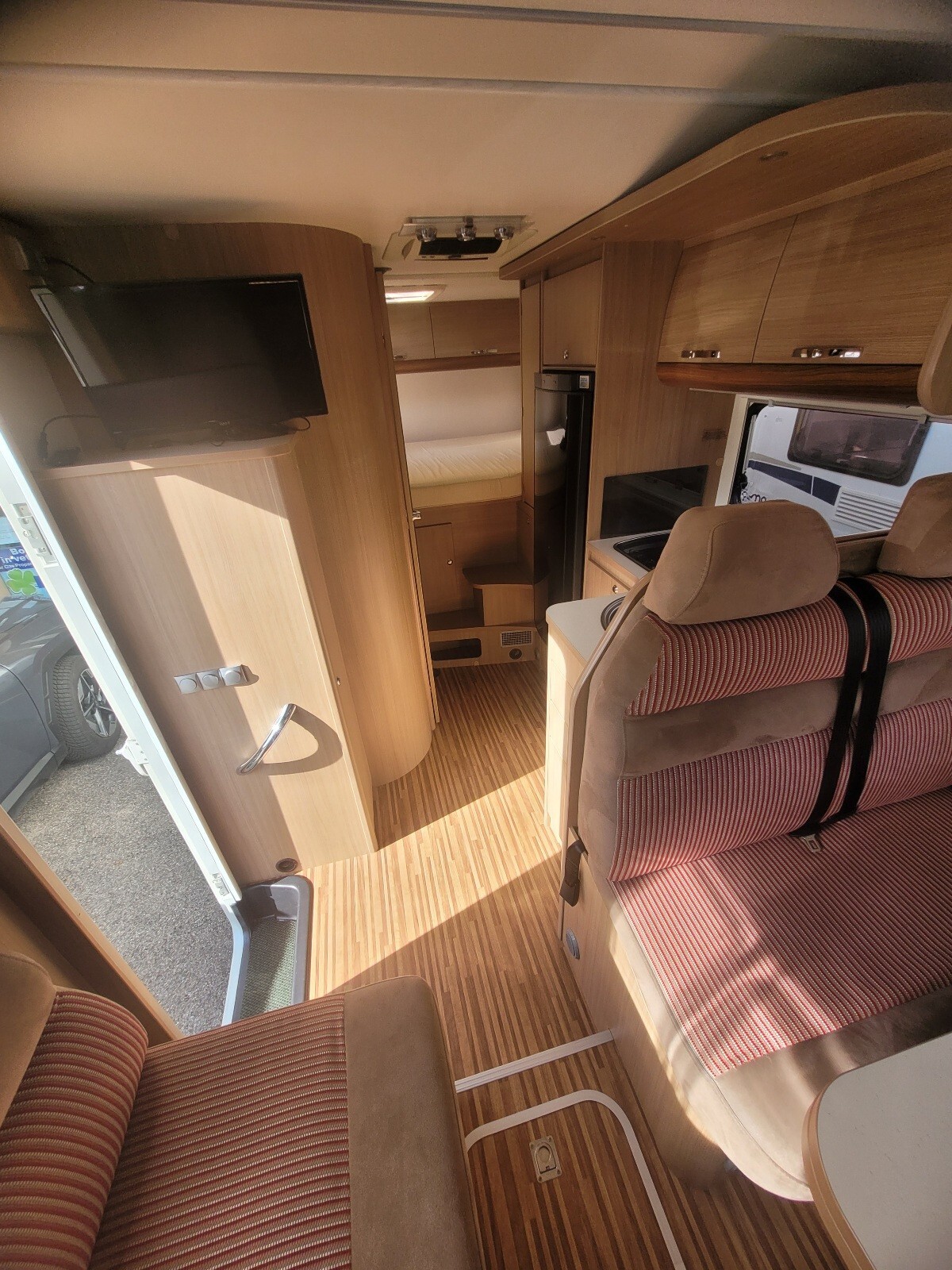 Adria MATRIX M 680 SP AMPIO GARAGE