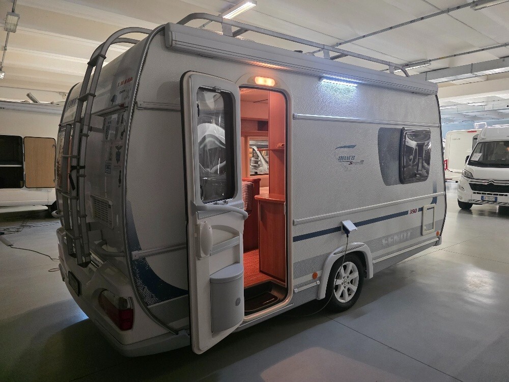 CARAVAN FENDT BIANCO SPORTIVO 395