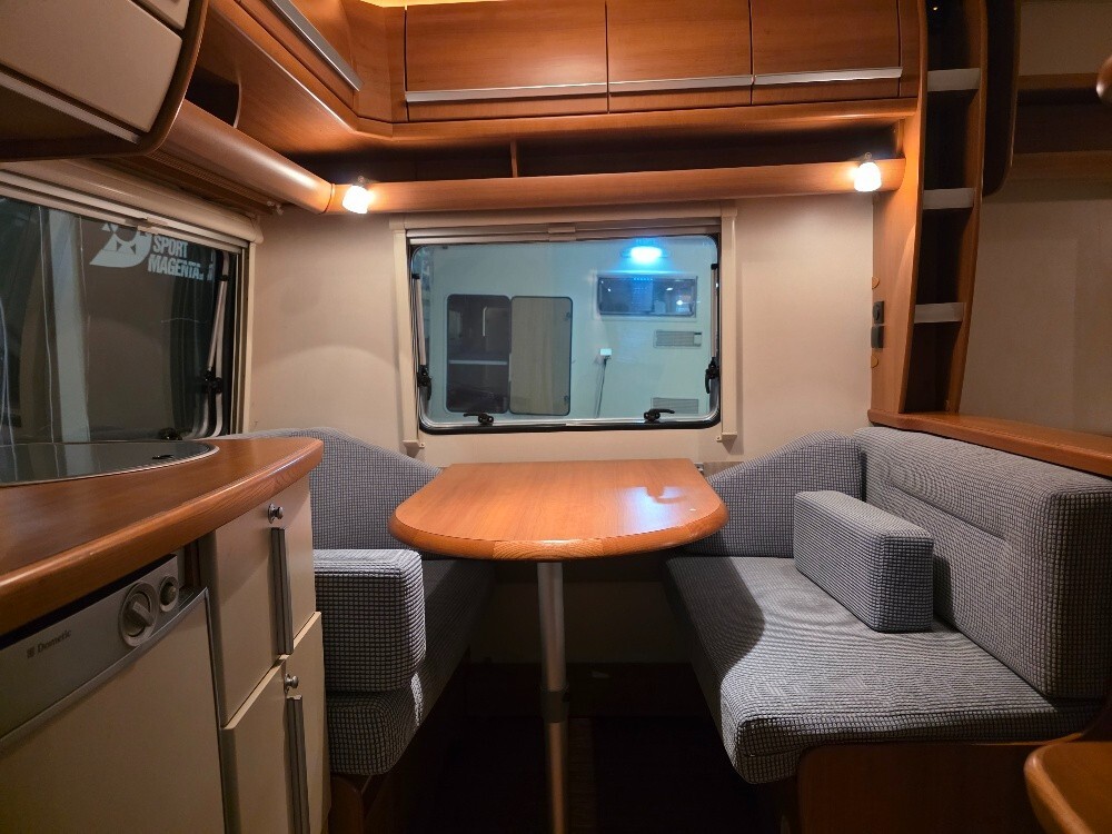 CARAVAN FENDT BIANCO SPORTIVO 395