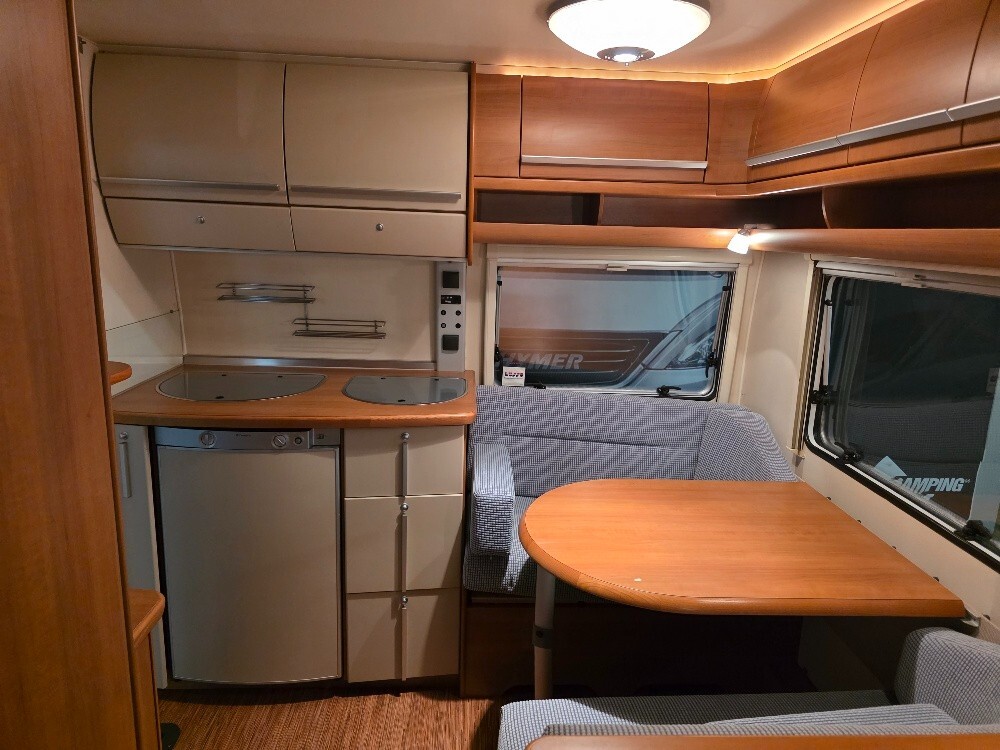 CARAVAN FENDT BIANCO SPORTIVO 395