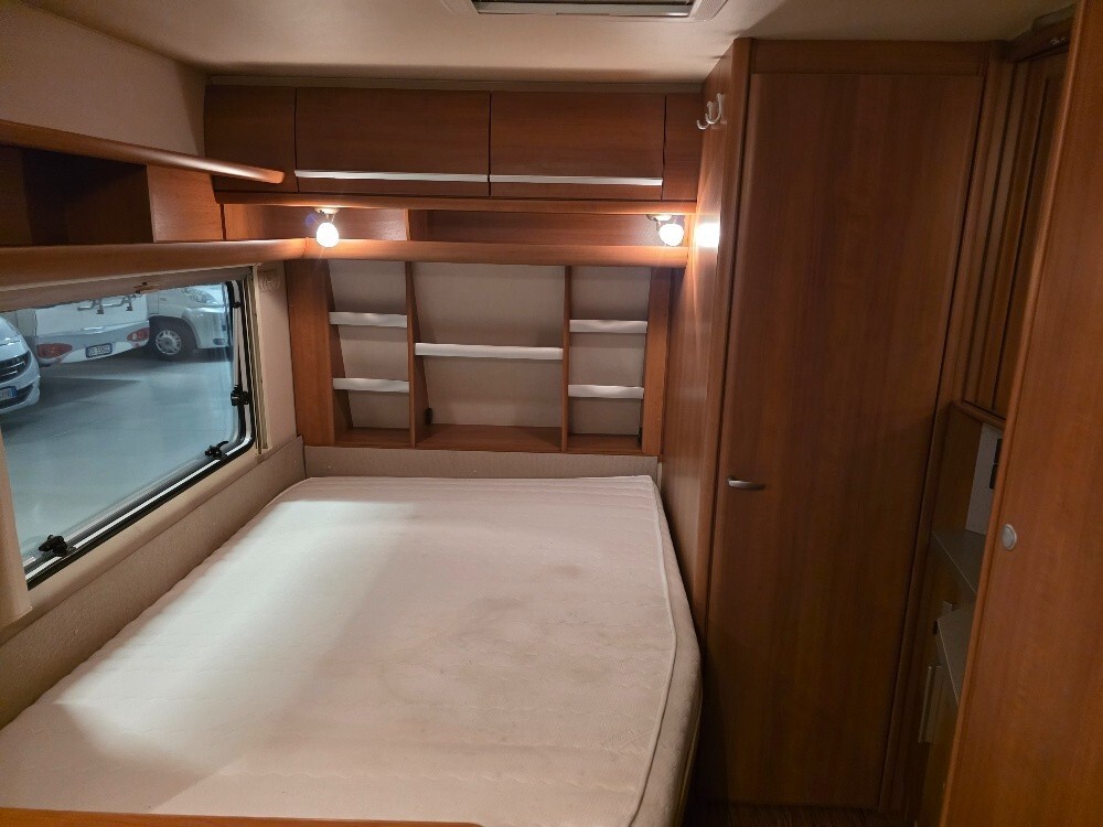 CARAVAN FENDT BIANCO SPORTIVO 395