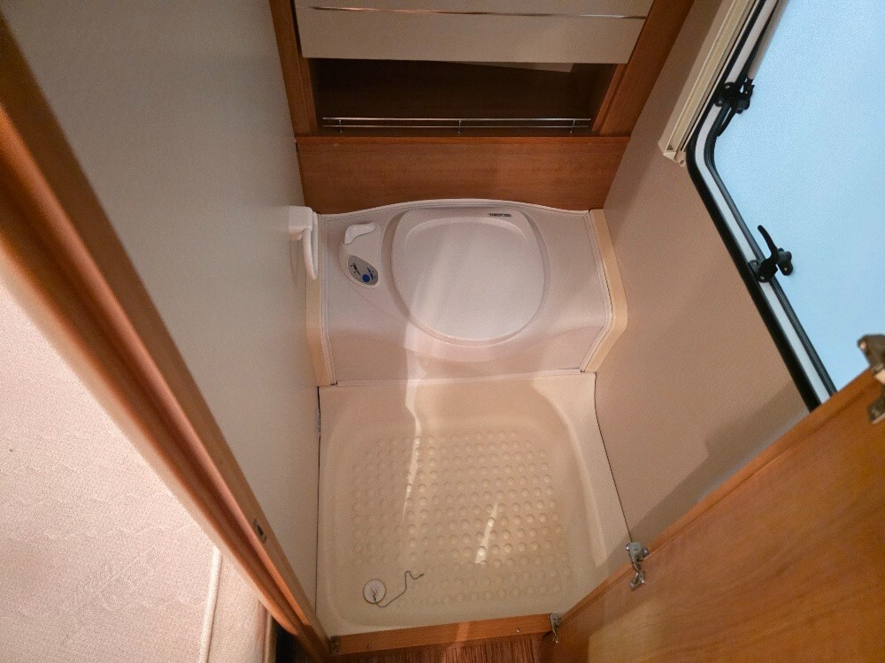 CARAVAN FENDT BIANCO SPORTIVO 395