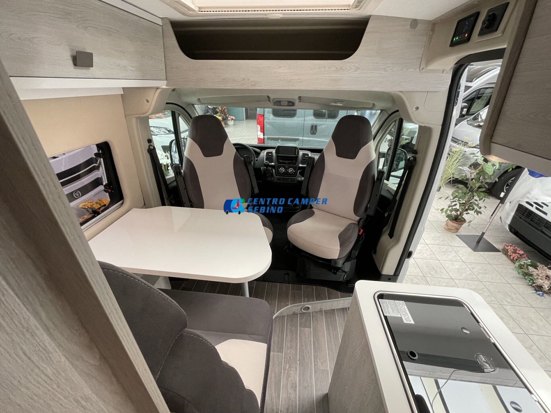 Roller Team Livingstone 2 2024 camper van 5,99 mt