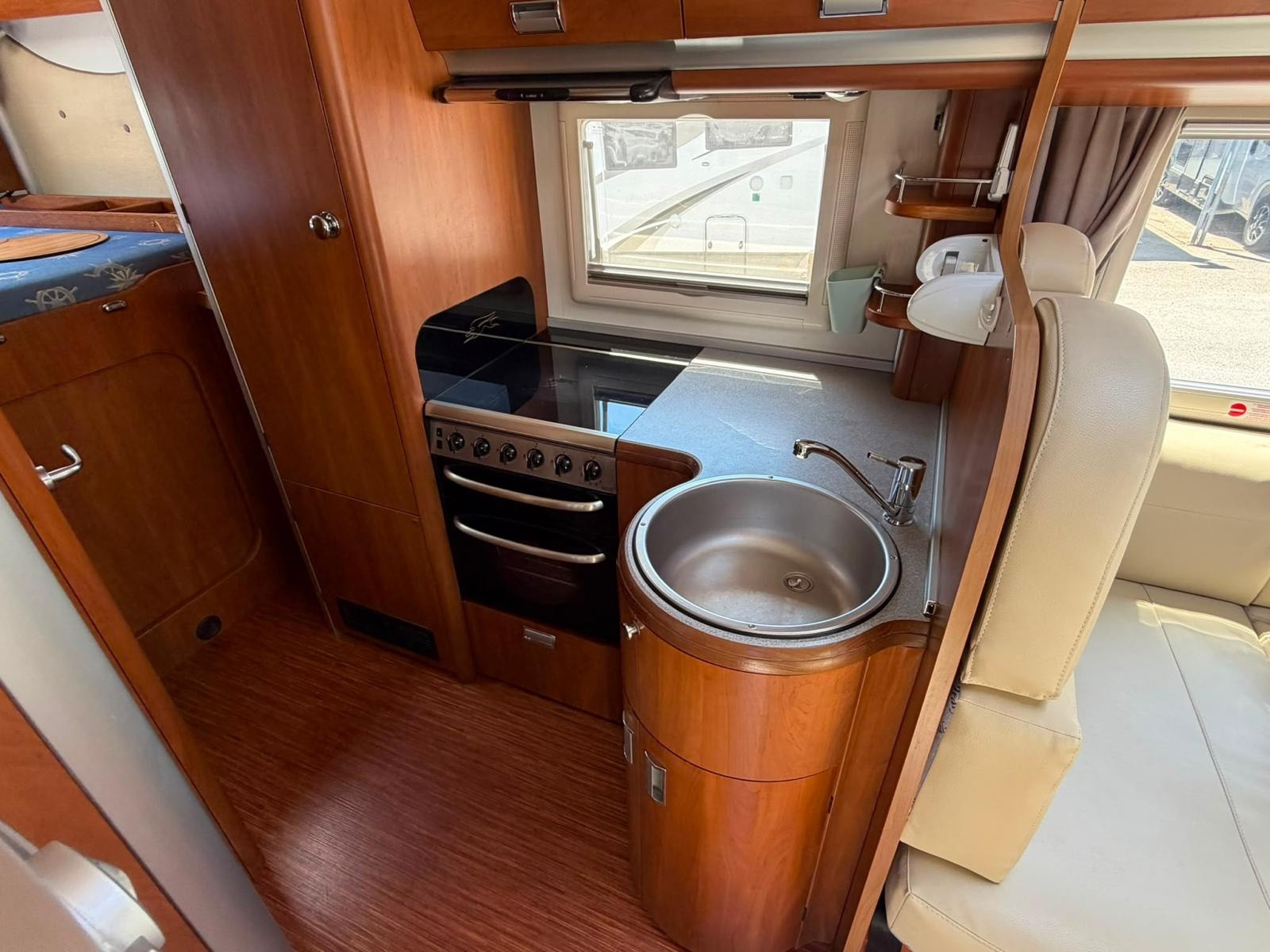 Laika Rexosline 720 Iveco 35c18 Full Opt '2009