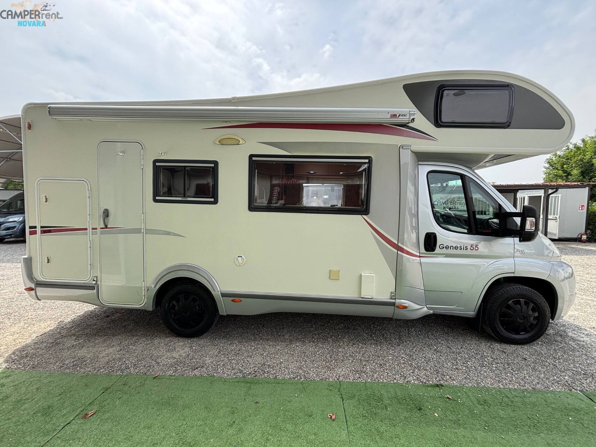 CHALLENGER GENESIS 55 - mansardato con letti a cas