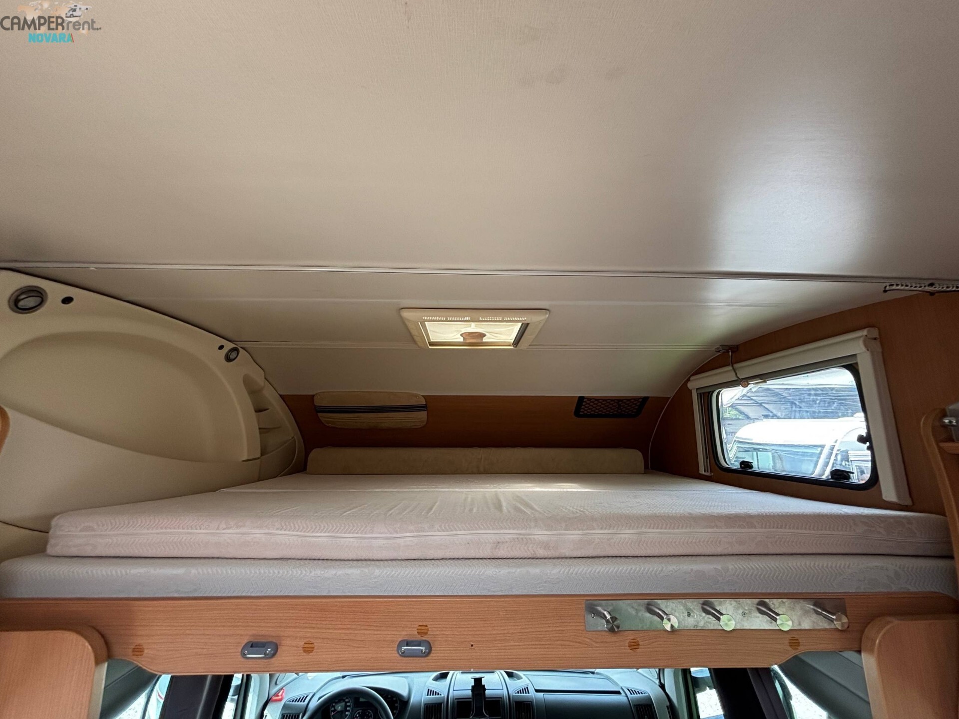 CHALLENGER GENESIS 55 - mansardato con letti a cas