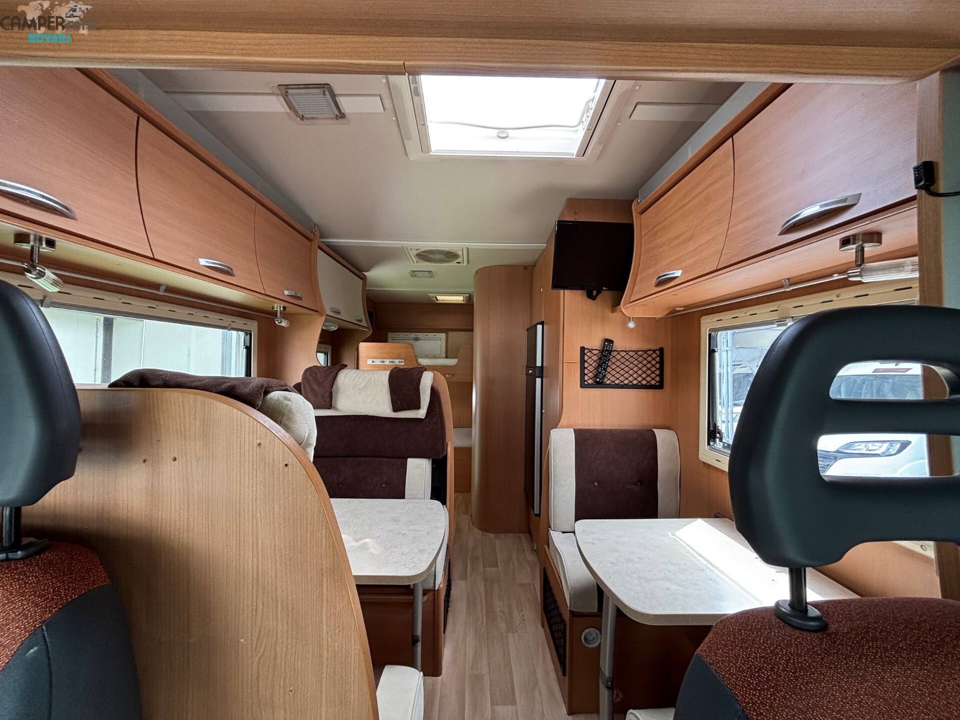 CHALLENGER GENESIS 55 - mansardato con letti a cas
