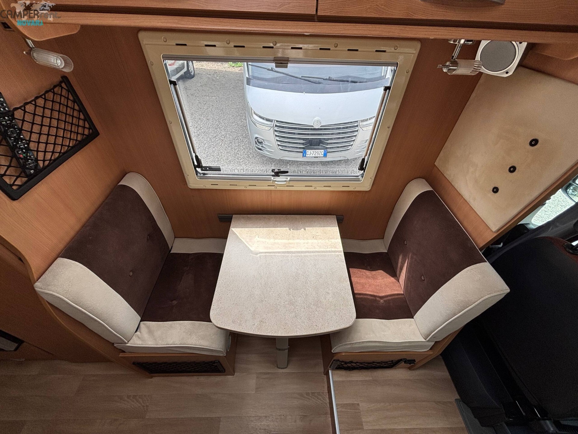 CHALLENGER GENESIS 55 - mansardato con letti a cas