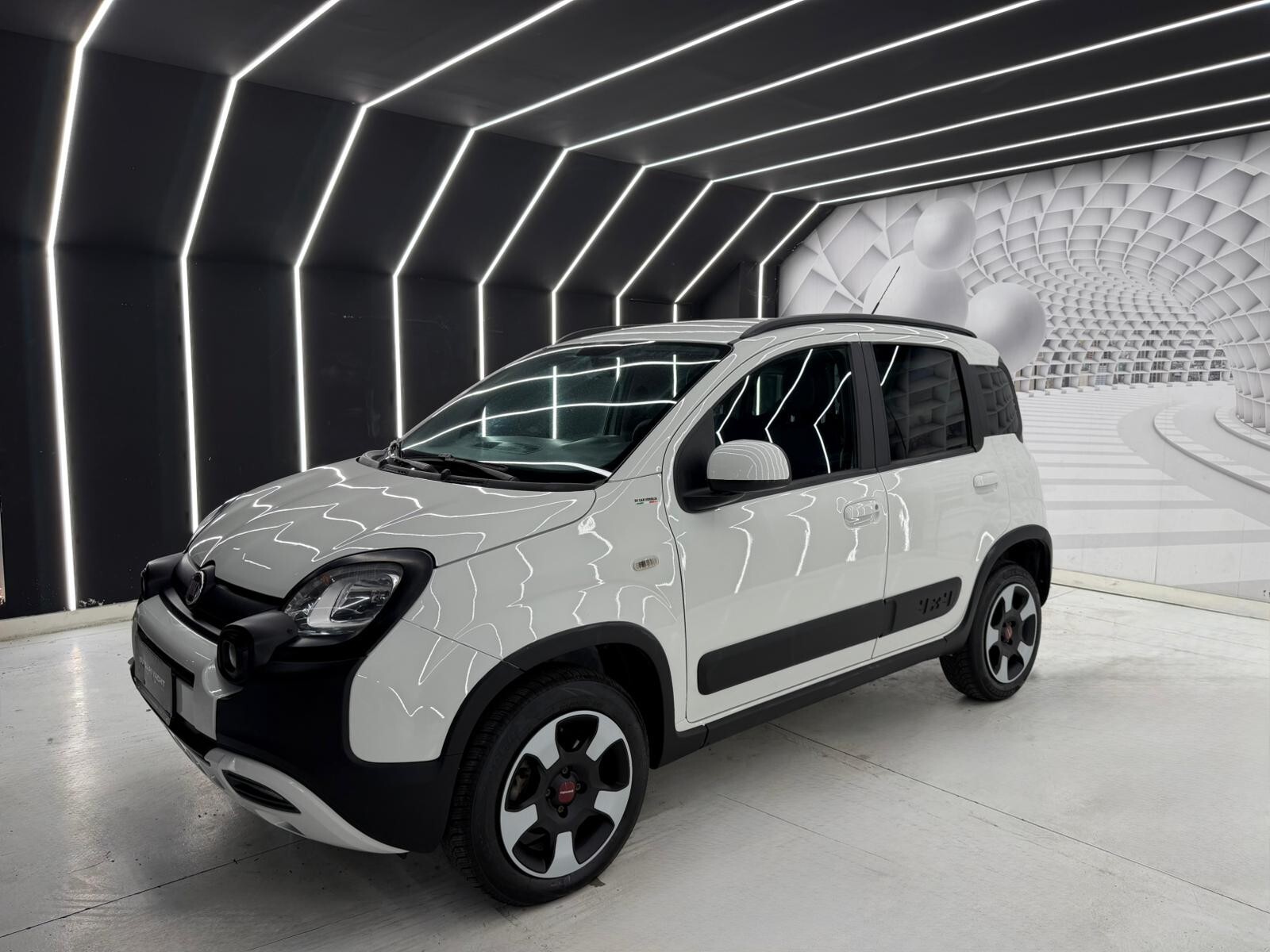 Fiat Panda 1.3 MJT 80 CV S&S 4&times;4- MOTORE NUOVO CON FATTURA-KM CERTIFICATI-12 MESI GARANZIA-PERMUTE &ndash; foto 3