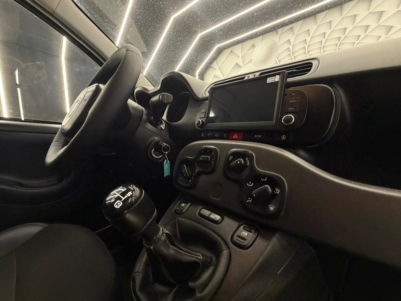 Fiat Panda 1.3 MJT 80 CV S&S 4&times;4- MOTORE NUOVO CON FATTURA-KM CERTIFICATI-12 MESI GARANZIA-PERMUTE &ndash; foto 9