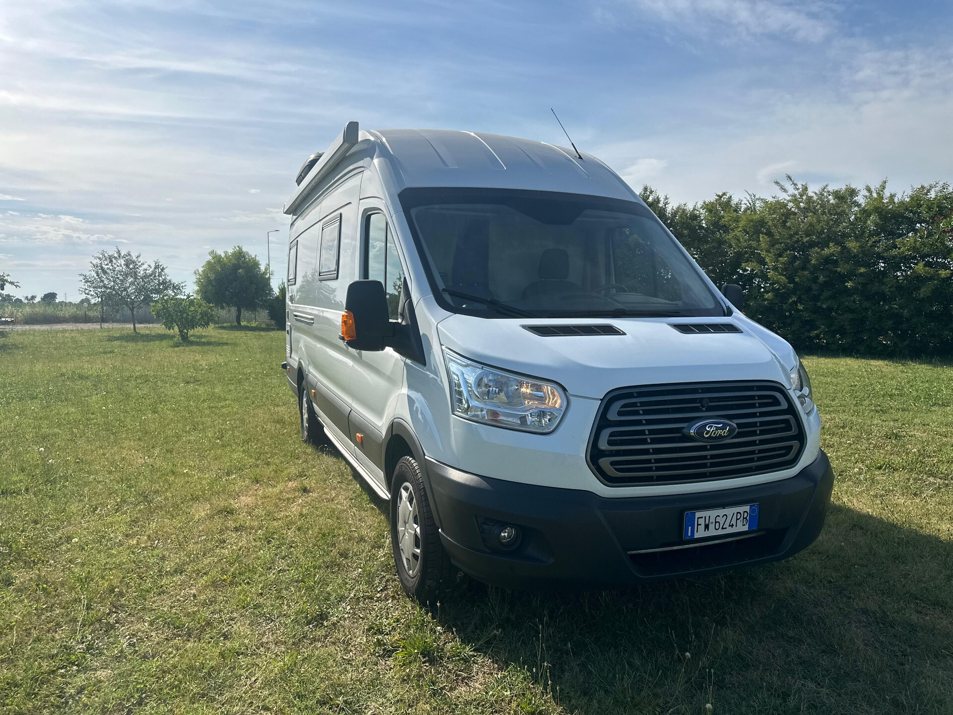 Furgonato Camperizzato con letto basculante elettr