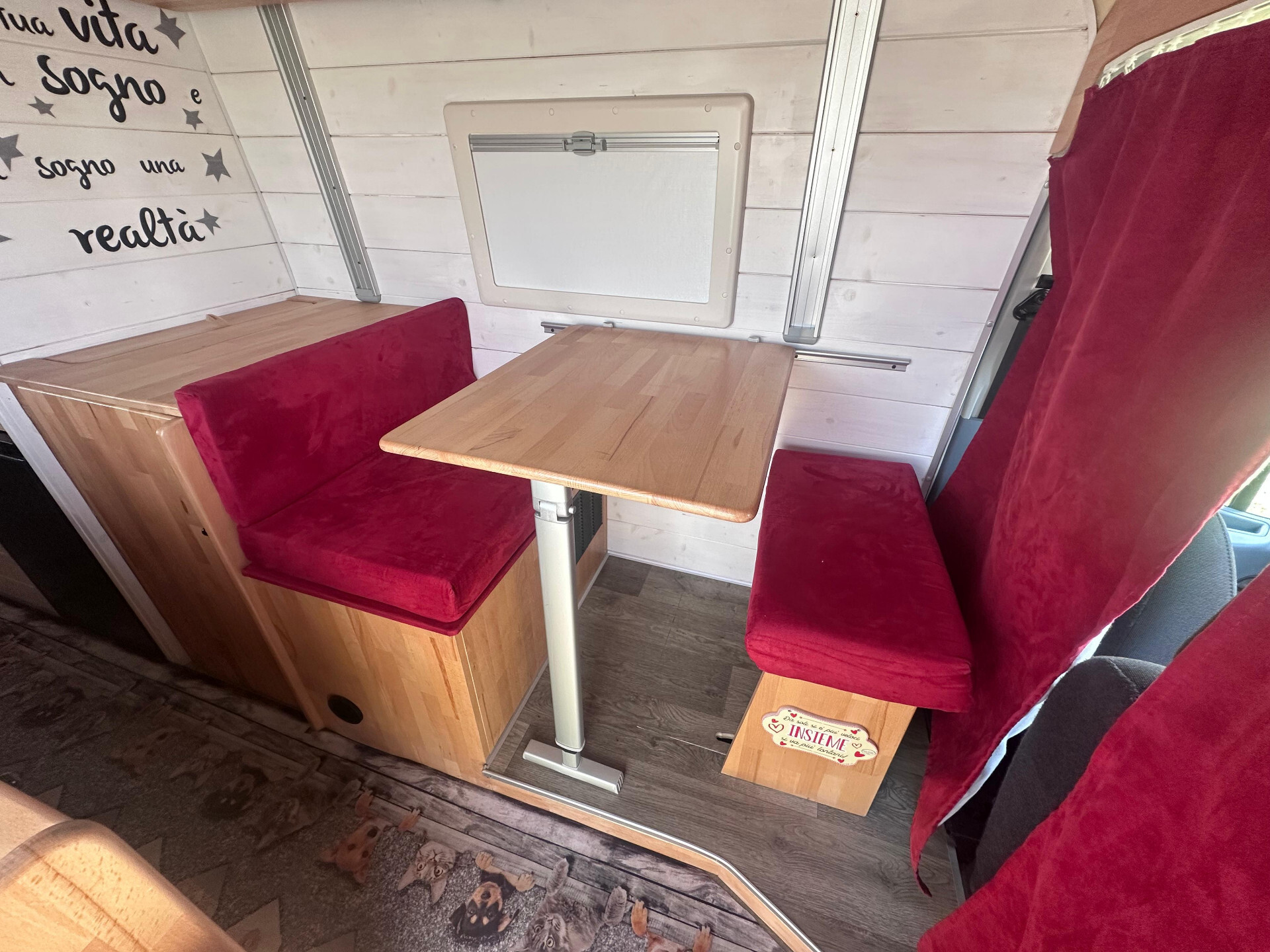 Furgonato Camperizzato con letto basculante elettr