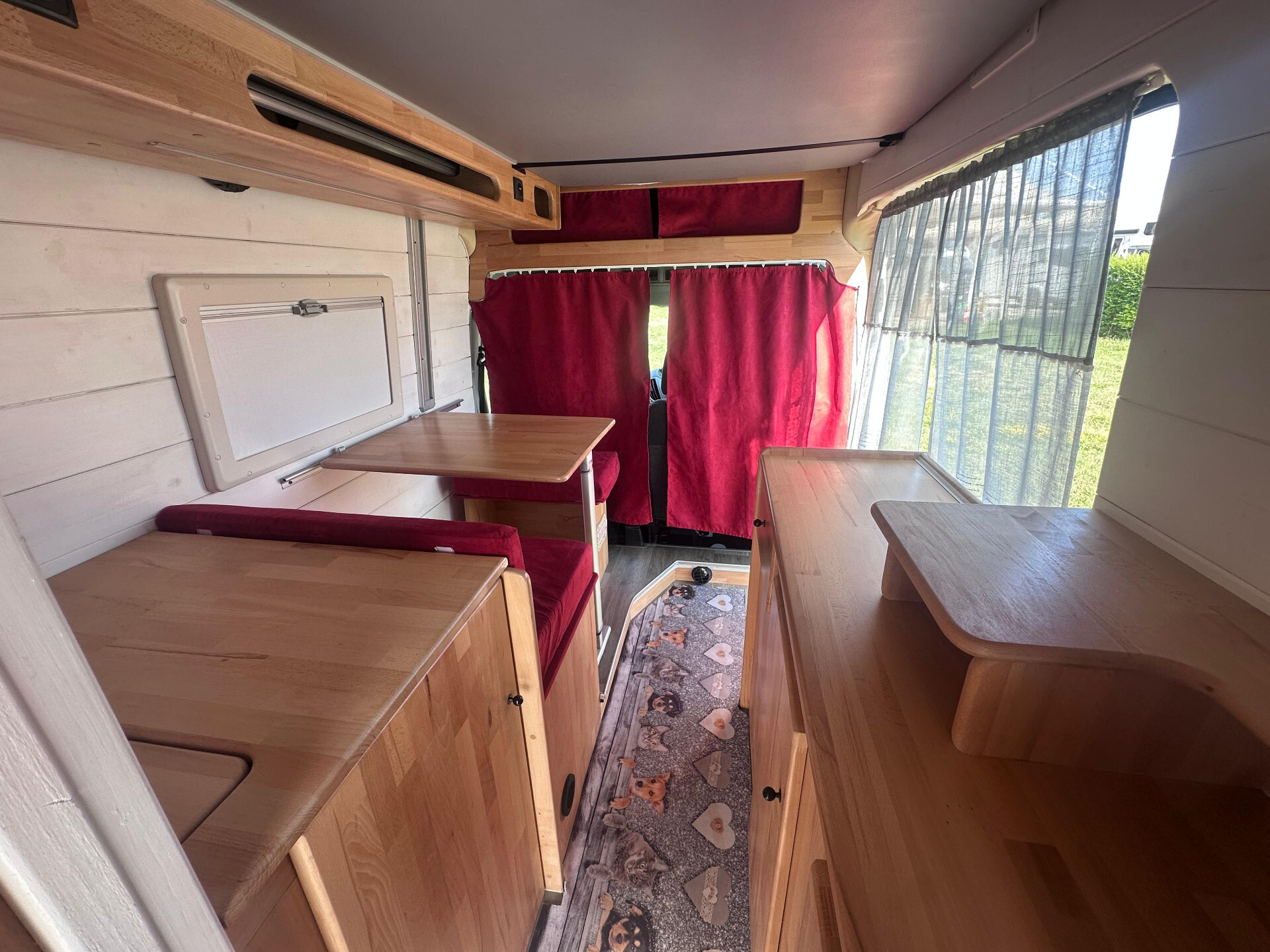 Furgonato Camperizzato con letto basculante elettr