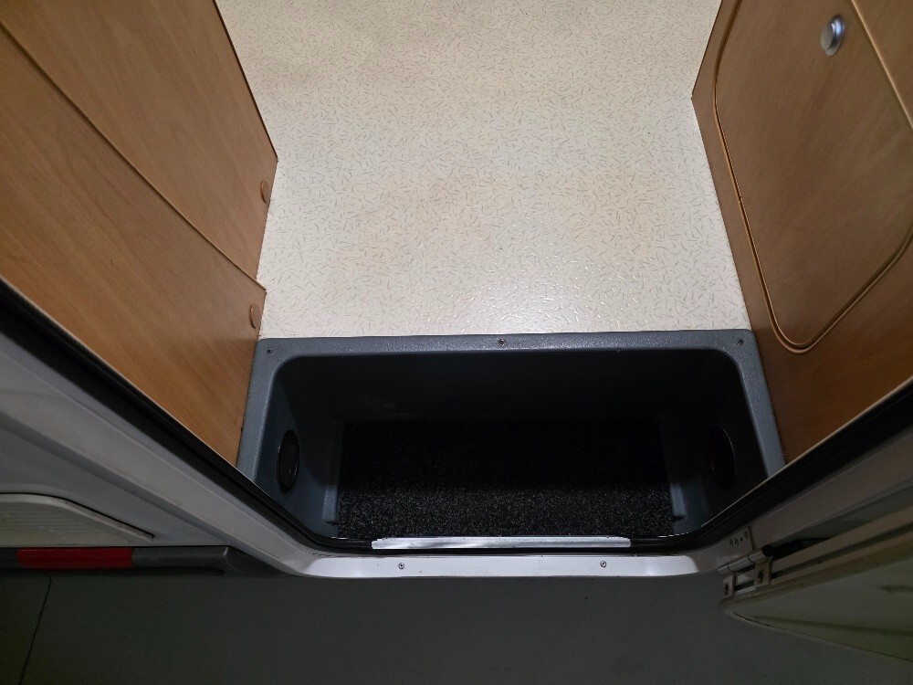 CAMPER CHAUSSON FLASH 03
