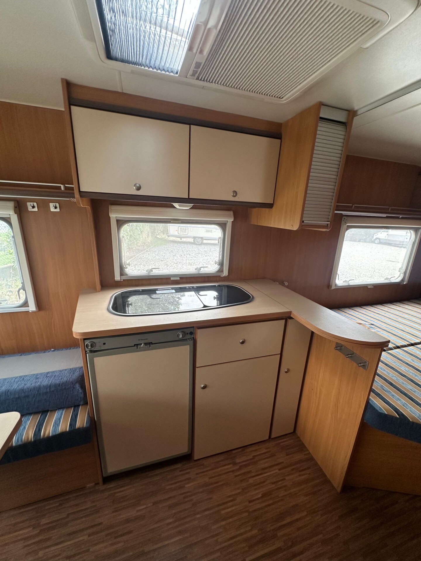 BURSTNER CARAVAN PREMIO 4502 TS