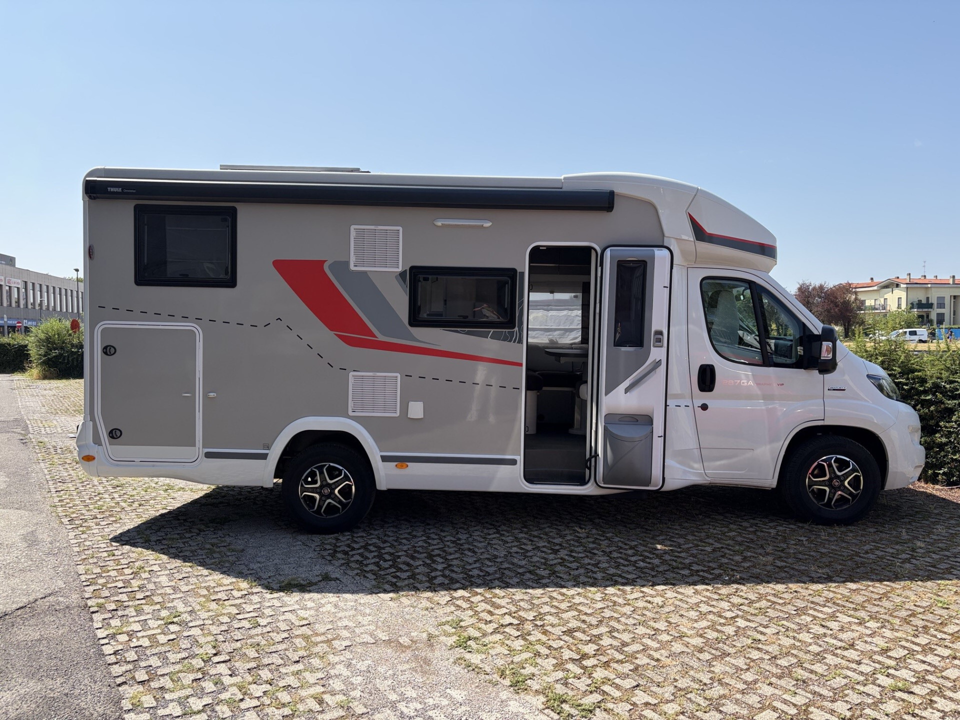 Challenger GRAPHITE 287 VIP (Cambio Automatico)