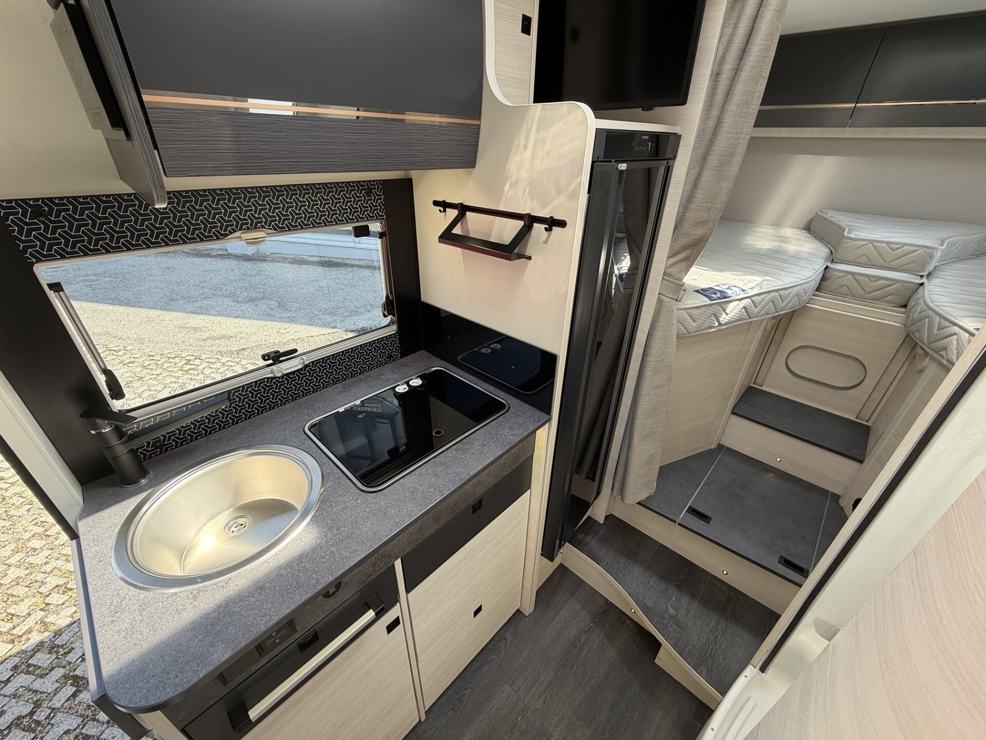 Challenger GRAPHITE 287 VIP (Cambio Automatico)