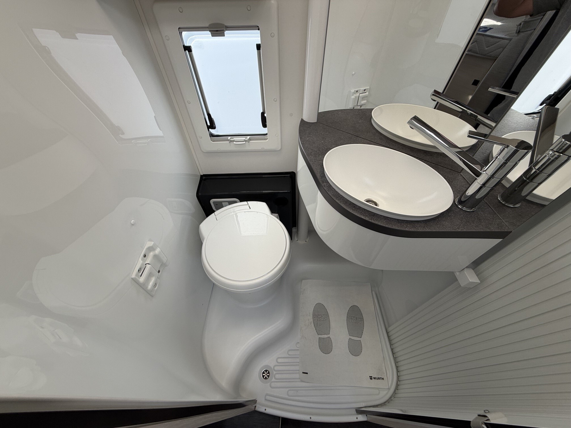 Challenger GRAPHITE 287 VIP (Cambio Automatico)