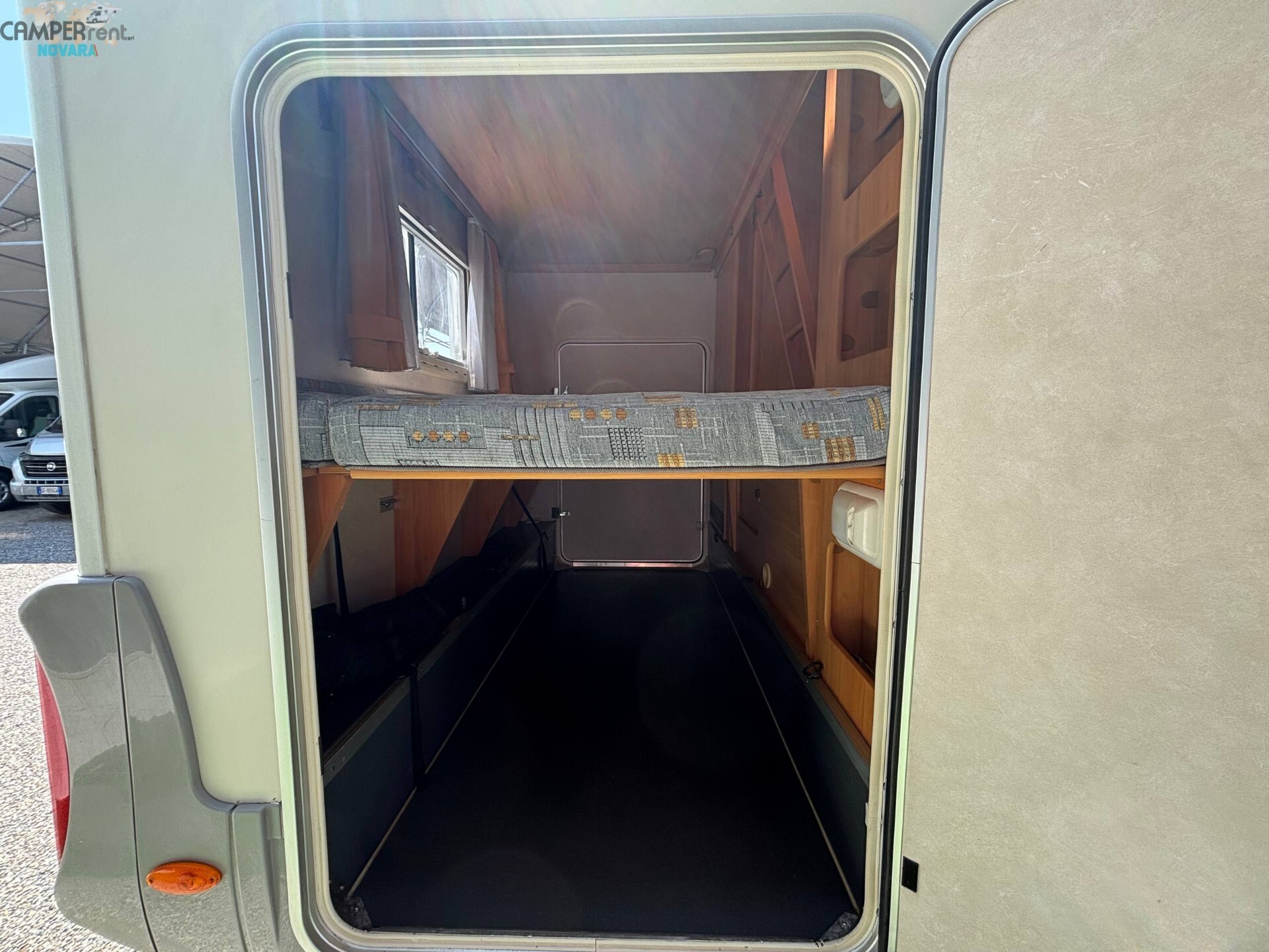 ADRIA ADRIATIK CORAL 680 SK - Mansardato con letti