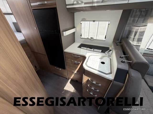 ADRIA CORAL PLUS XL A 670 SP GARAGE WEBASTO 2018 K