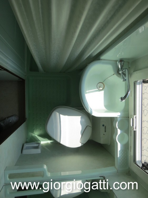 CAMPER MANSARDATO RIMOR SUPER BRIG 728