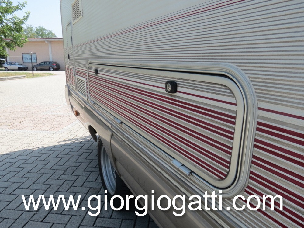 CAMPER MANSARDATO RIMOR SUPER BRIG 728