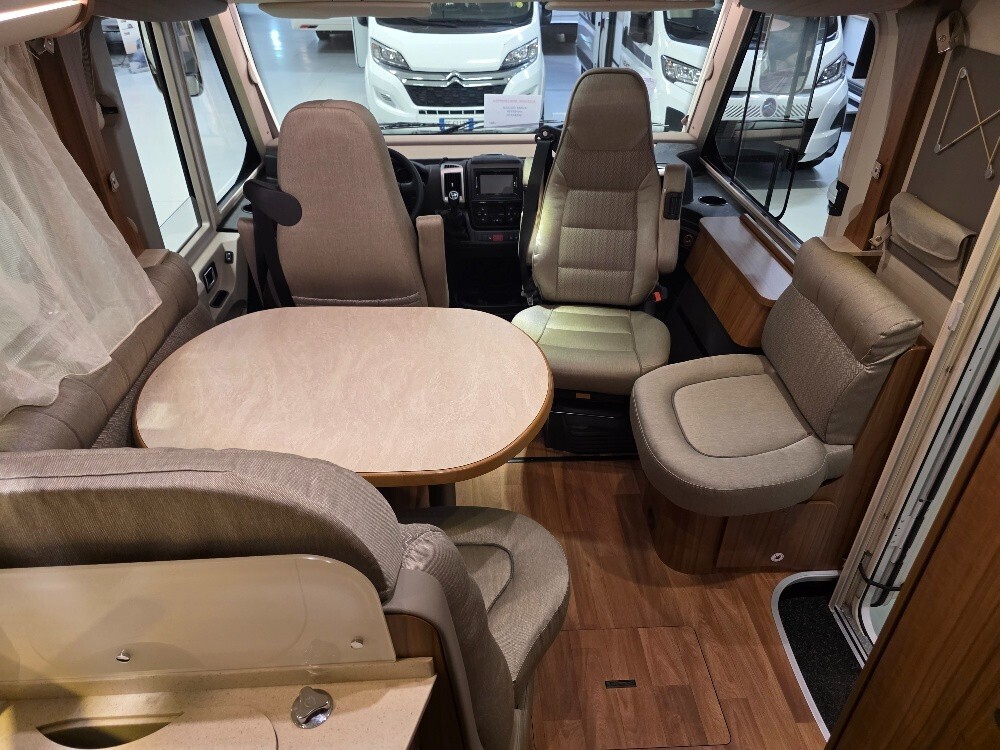 CAMPER HYMER B 588 PREMIUM LINE