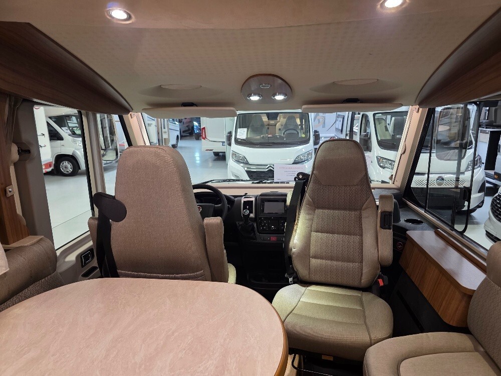 CAMPER HYMER B 588 PREMIUM LINE