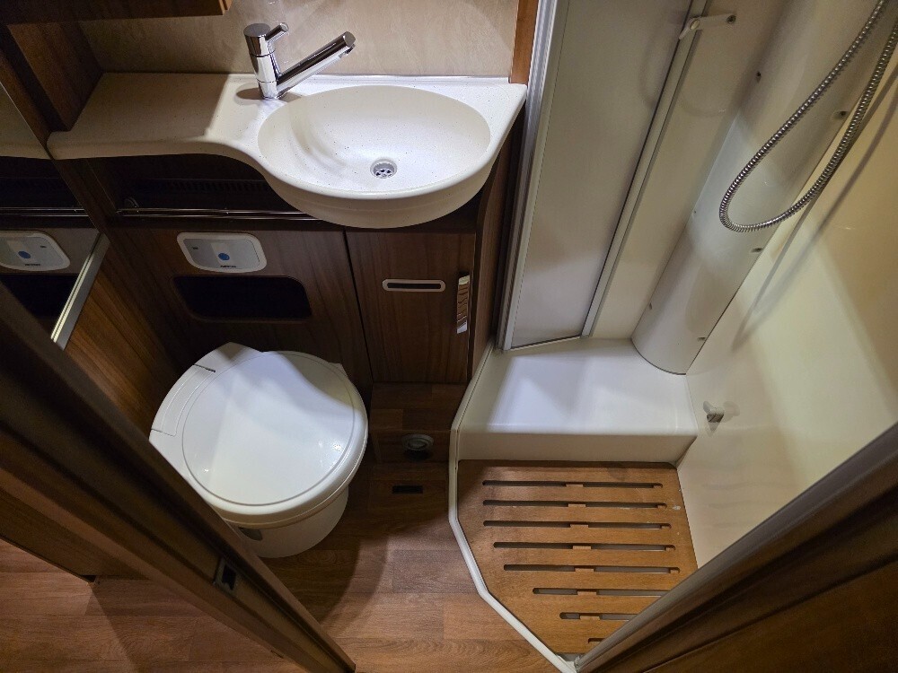 CAMPER HYMER B 588 PREMIUM LINE