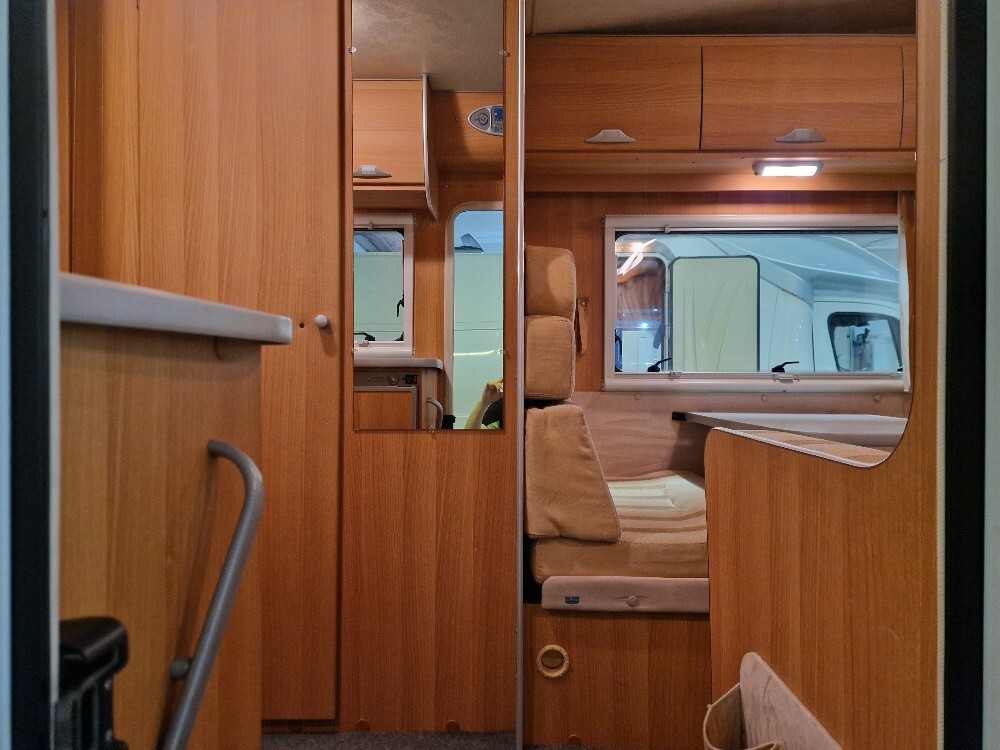 CAMPER MCLOUIS LAGAN 220