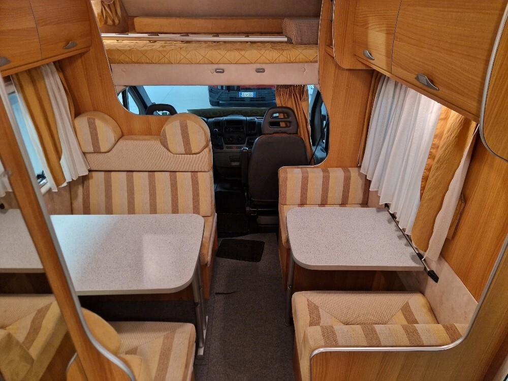 CAMPER MCLOUIS LAGAN 220