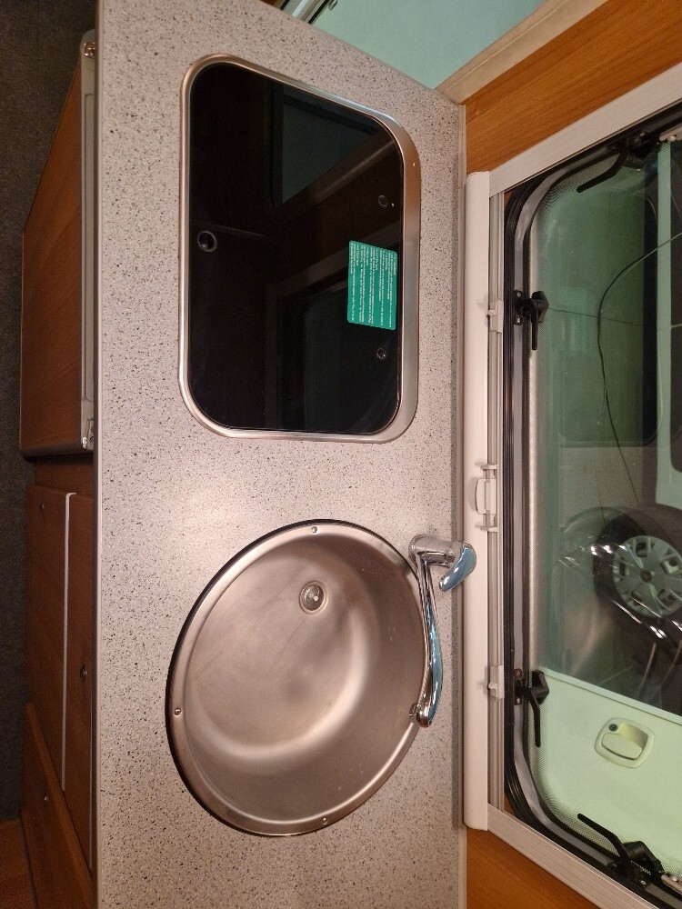 CAMPER MCLOUIS LAGAN 220