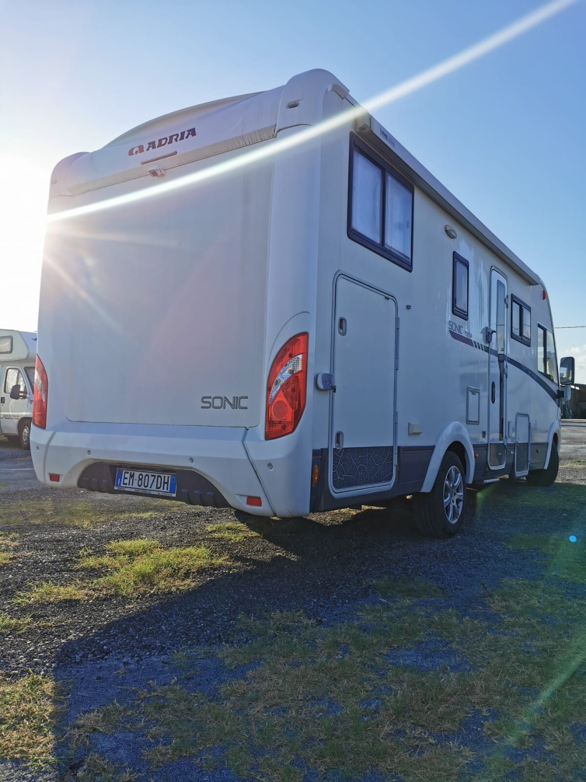 Adria SONIC I700SP